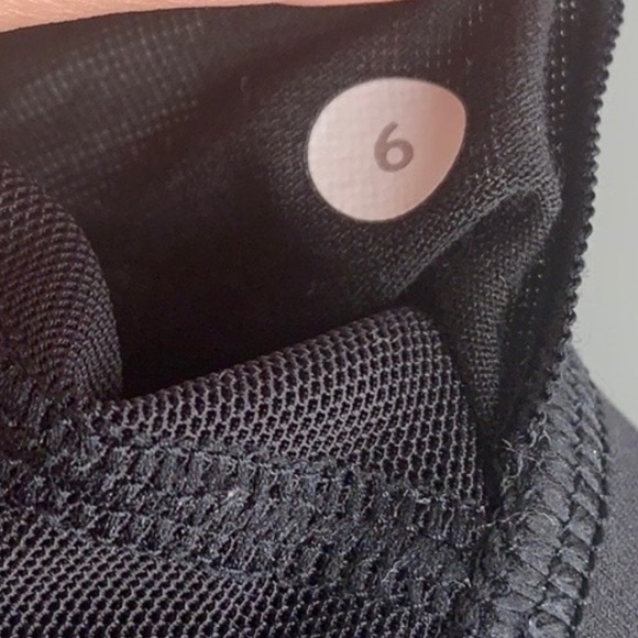 Lululemon Run For Your Money Tank Seaside Dot - Picture 6 of 6